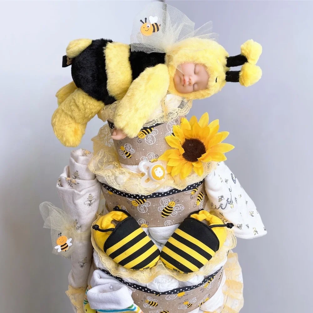 Slipping Baby Bee Diaper Cake, Bumblebee Baby shower